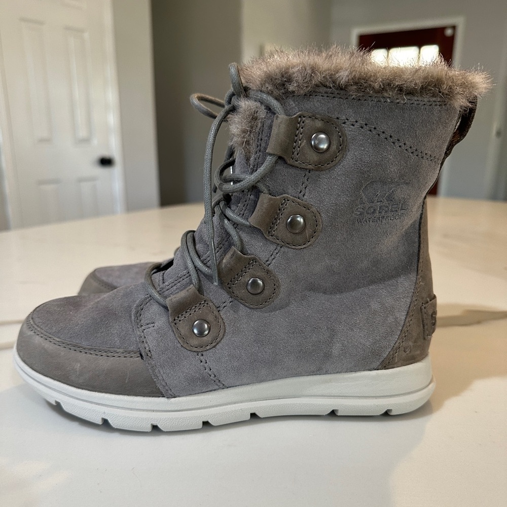 Sorel Women’s Explorer Joan Boots